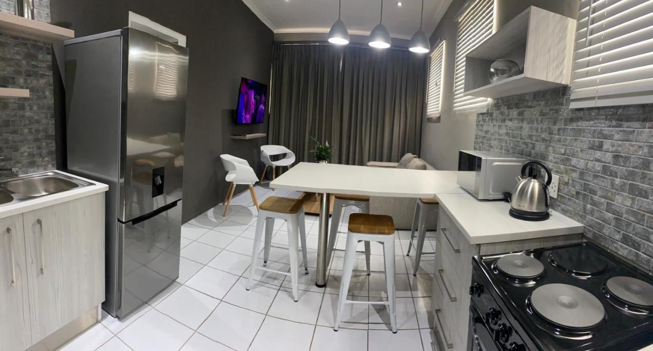 Adventure Apartment - Colchester - 5Km From Elephant Park Ngoại thất bức ảnh
