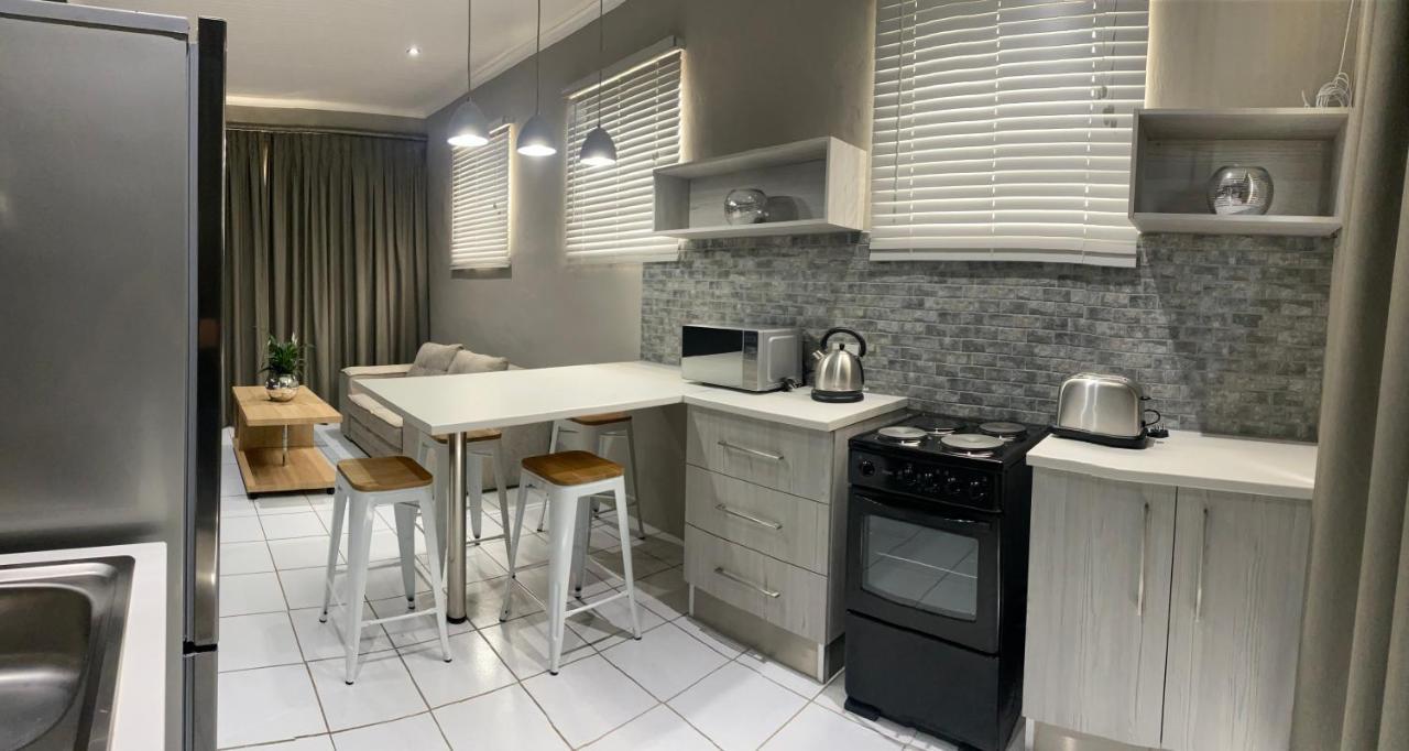 Adventure Apartment - Colchester - 5Km From Elephant Park Ngoại thất bức ảnh