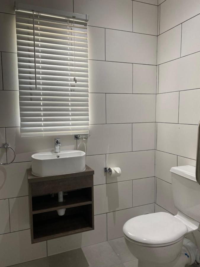 Adventure Apartment - Colchester - 5Km From Elephant Park Ngoại thất bức ảnh
